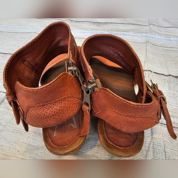 Miz Mooz Size 39 Cyrus Sandals Leather Wedge Heel Zipper Boho Burnt Orange Brown - Picture 9 of 12